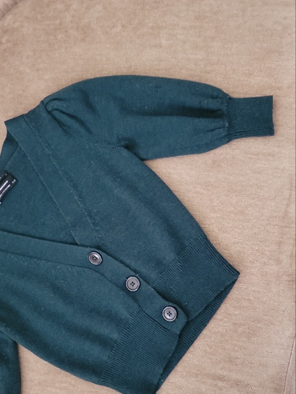 100% Italian Merino Wool Forest Green Button-Front Cardigan - Club Monaco - Picture 3 of 16
